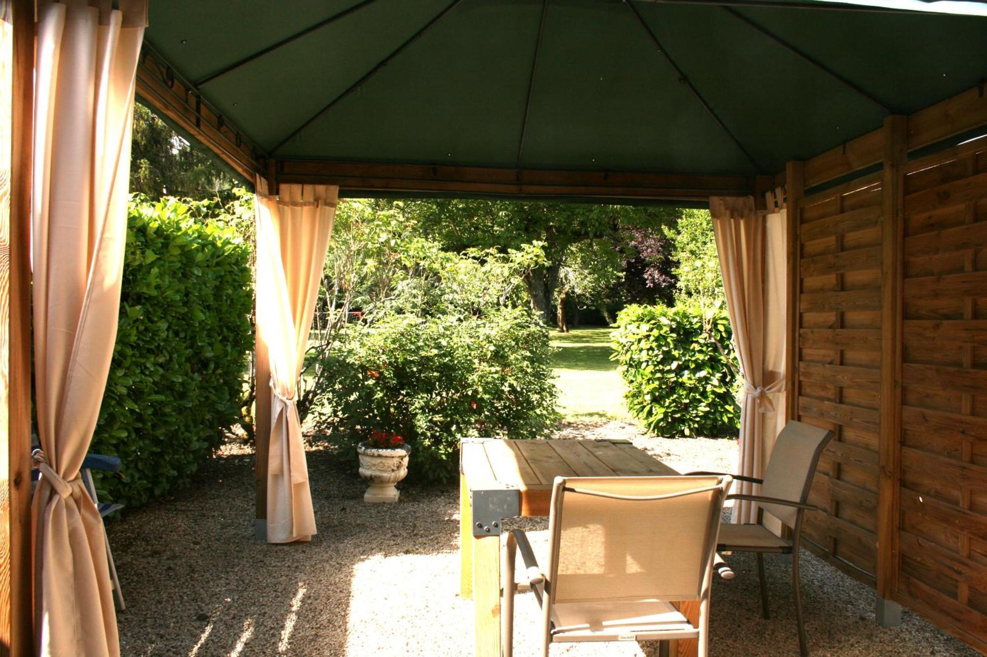 Domaine Des Hirondelles Villa Saint-Vincent-de-Cosse Exteriör bild